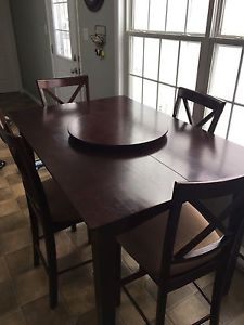 Dining table and chair set