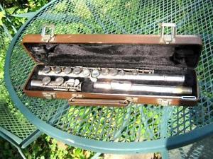 FLUTE & CASE MADE BY OLDS & SON AMBASADOR USA