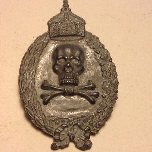 German WW1 Skull Bones Badge