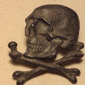 German WW1-WW2 Era Skull Cross Bones Badge