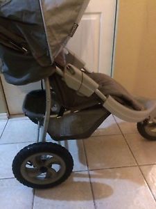 Graco jogging stroller and can the other free