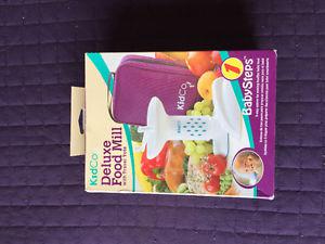 KidCo Deluxe Food Mill for baby