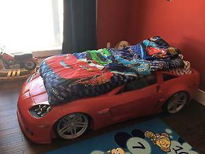 Kids corvette bed mint condition