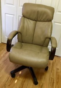 LAZYBOY OFFICE CHAIR !!