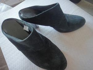 Leather slip on shoes