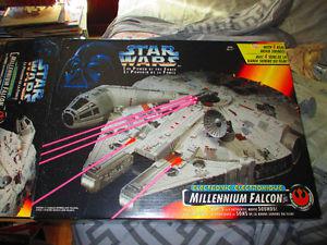 MILLENNIUM FALCON  POWER OF THE FORCE $ OBO