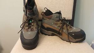 NEW Dakota Steel Toed Hiking Boots