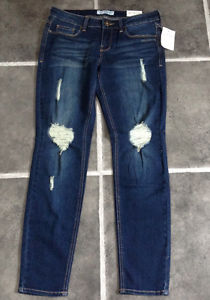 ******NEW******Skinny Jeans Guess******