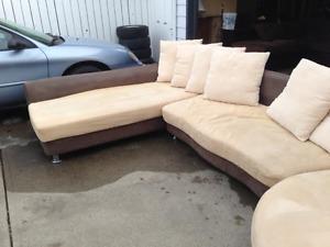 Sectional couch very comortable