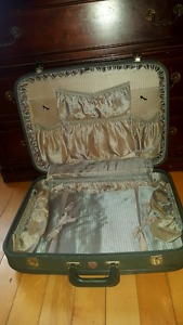 VINTAGE SUITCASE- McBrine