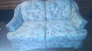 awesome new love seat for immaculate no dogs no snoke no