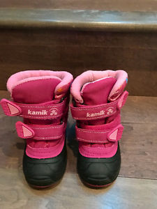kamik snow boots size 5 like new - $35