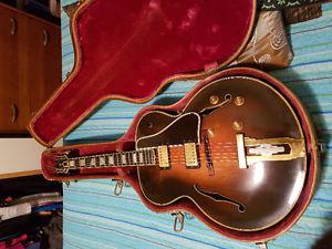 vintage  Gibson L5 guitar with case