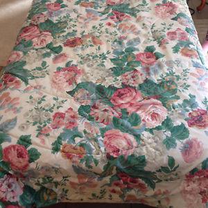 Beautiful Floral Sanderson Bedspread