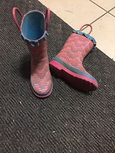 Girls size 9 rain boots