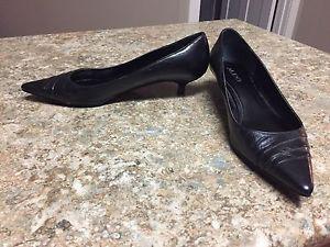 Size 8 Leather Aldo Kitten Heels