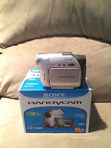 Sony Handycam DCR-HC19E