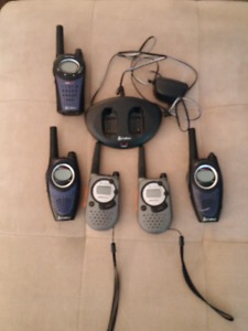 5 walkie talkie's