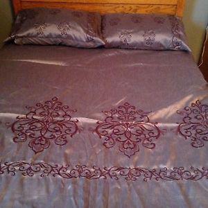 Duvet cover with sheets for a double bed