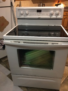 Great Whirlpool Gold Oven!