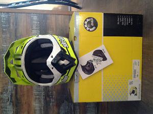 Helmet de ski-doo carbon light