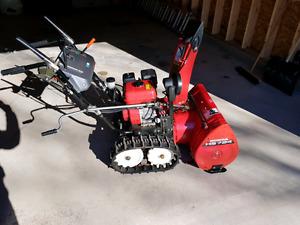 Honda HS724 Snowblower Excelent Condition