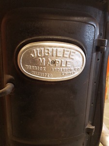 Jubilee Maple Parlor Stove