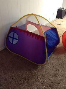 Kids play room tent and tube