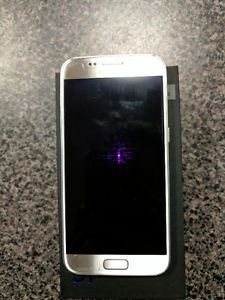 NM Samsung Galaxy S7, Silver. Only 3 months old. $475 obo