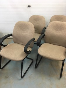 Set of 4 client chairs