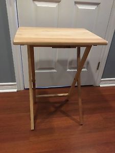Wanted: 4 folding wood tables