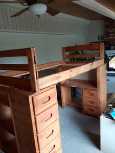Wanted: Wooden bunk with desk
