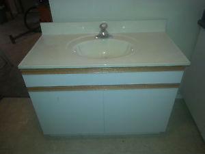 42 inch bath vanity base & top