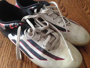 Adidas Messi Size 5 Soccer Cleats