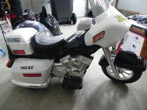 BATTERY OPERATED POLICE BIKE