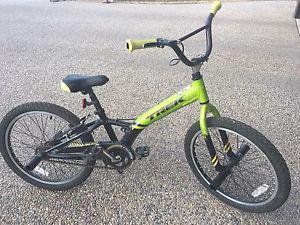 Boys 20" Trek bike