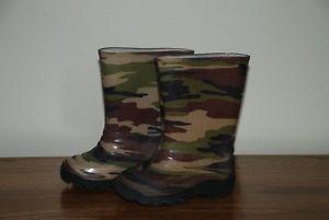 Camo rain boots Size 8