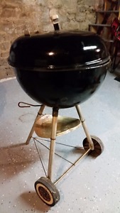 Charcoal grill bbq