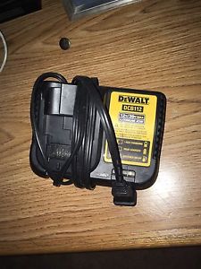 DeWALT Charger DCB112