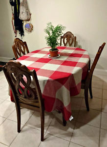 Dinner Table with Leaf and 6 Chairs!