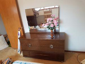 Dresser and chest of drawers
