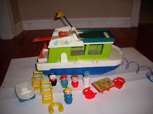 FISHER PRICE HOUSEBOAT