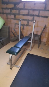 Flat workout bench