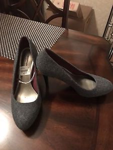 Grey fabric stilletto heels, size 8