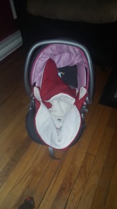 Infant Car Seat, Brand New! Expires 