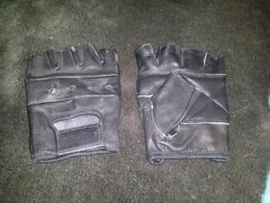 Leather gloves