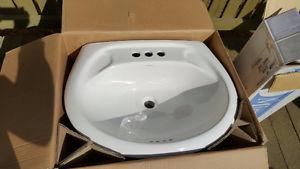 MIROLIN Pedestal White Sink (Complete Set brand new)