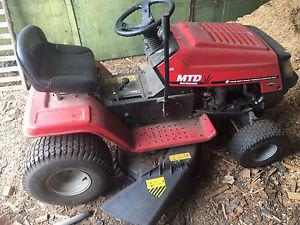 MTD 13.5 HP Lawn tractor