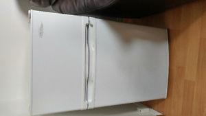 Mini fridge danby 3.5 cubic feet with freezer