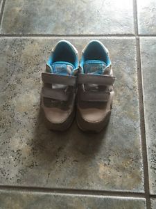 NIKE boys sneakers